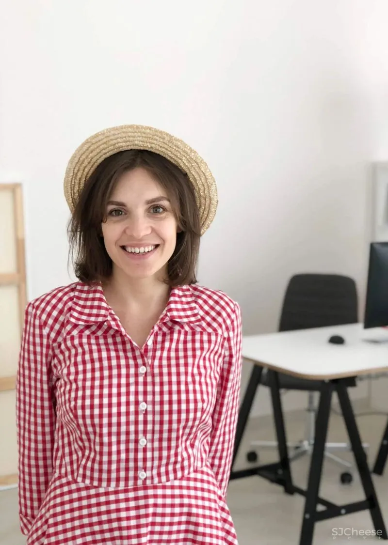 IRA LYSIUK 90㎡咖啡厅设计,现代与历史的交织