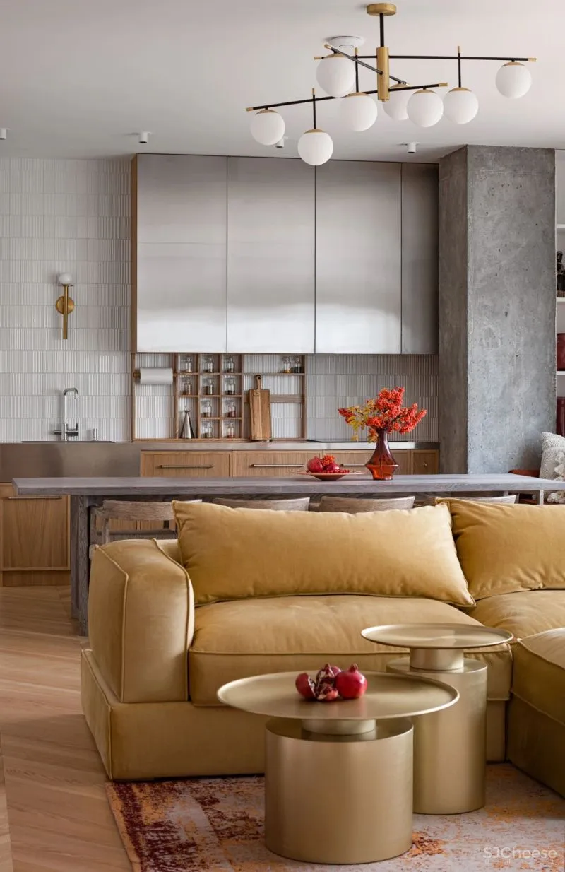 大户型下的浓郁枫叶红,留存满室的明朗光泽!