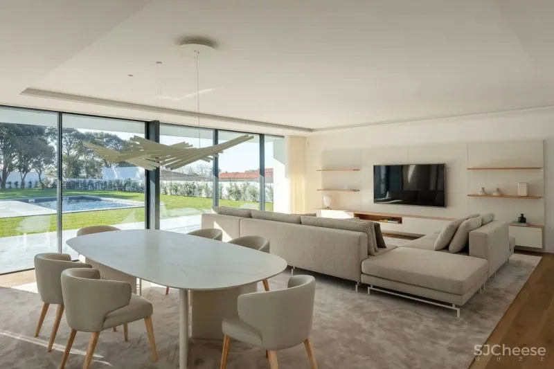 葡萄牙白色极简别墅劳利诺·席尔瓦(Raulino Silva)