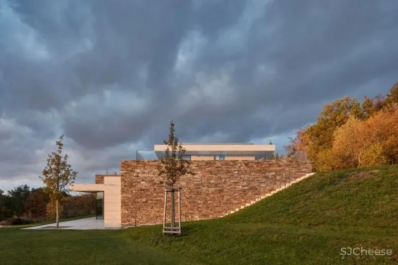 这幢被石头包裹的别墅，竟如此惊艳，值得收藏