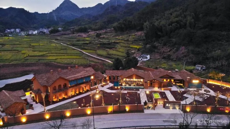 独家首发!江浙沪超野奢摩洛哥风情民宿,面朝湖泊坐拥田园,开业就吸引爆火综艺来录制!