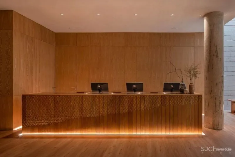 曼谷极简主义的日本美学设计闹市温泉