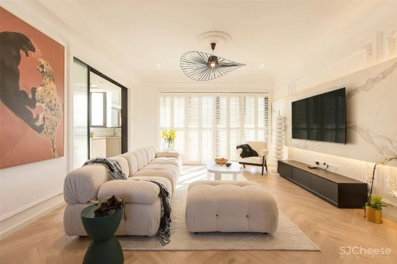 于光影之下,静享 143m² 的法式浪漫!