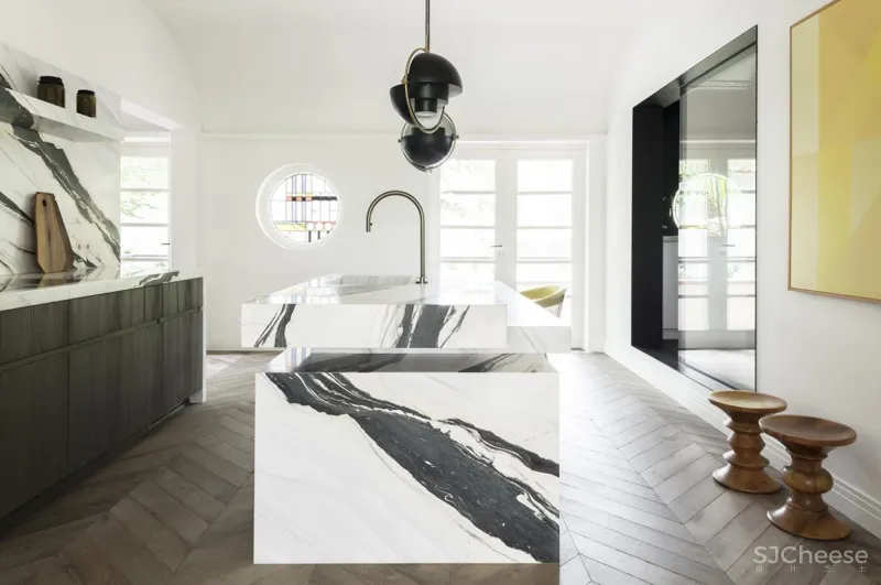 功能与极简并存的厨房美学