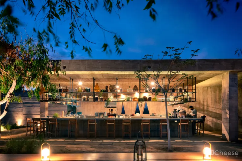 混凝土打造的侘寂野奢民宿,越「简陋」越高级