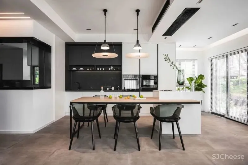 隔出玄关，打开客餐厅，环绕落地窗让家充满阳光 王中玮