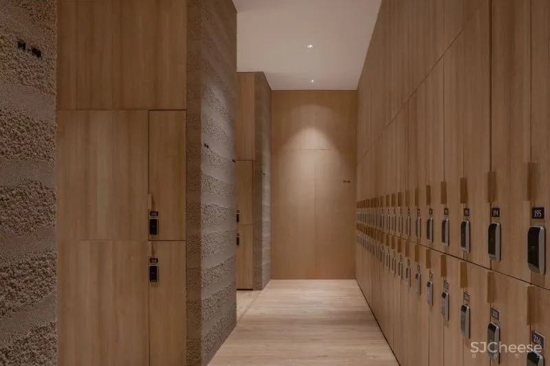 曼谷极简主义的日本美学设计闹市温泉