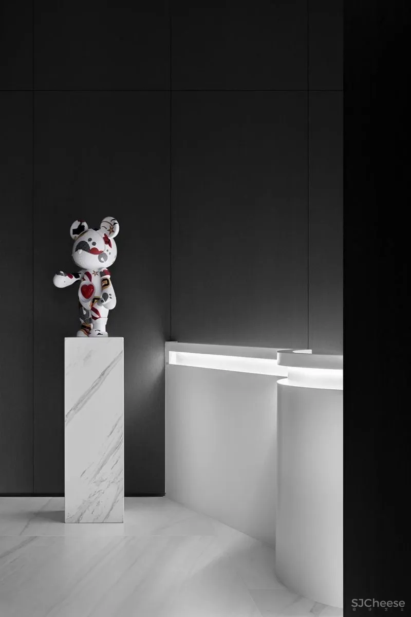 上海亦鉴设计 刘宏 760m² 极简别墅,精神走向自由!