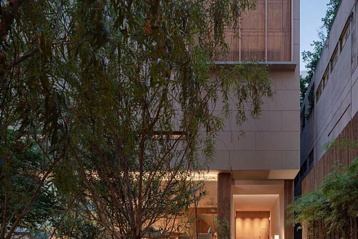 曼谷极简主义的日本美学设计闹市温泉