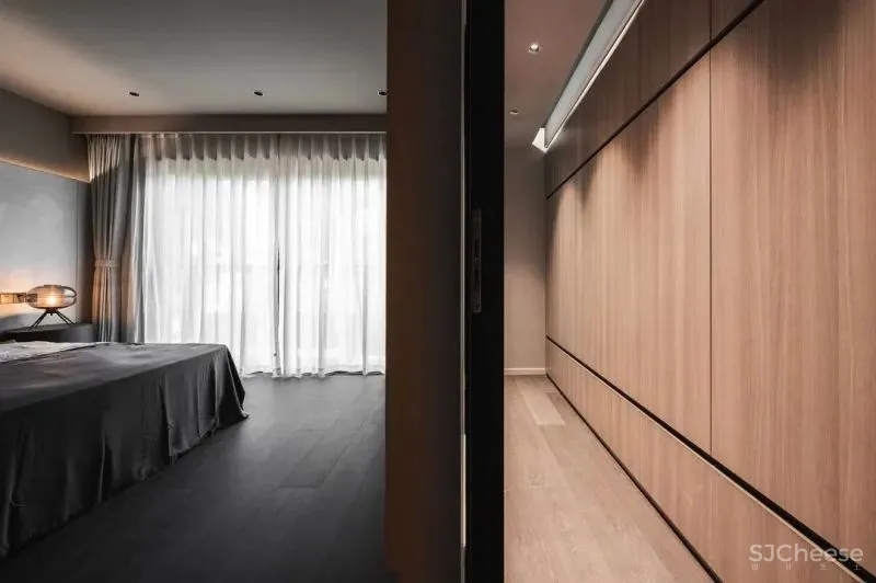 隔出玄关，打开客餐厅，环绕落地窗让家充满阳光 王中玮