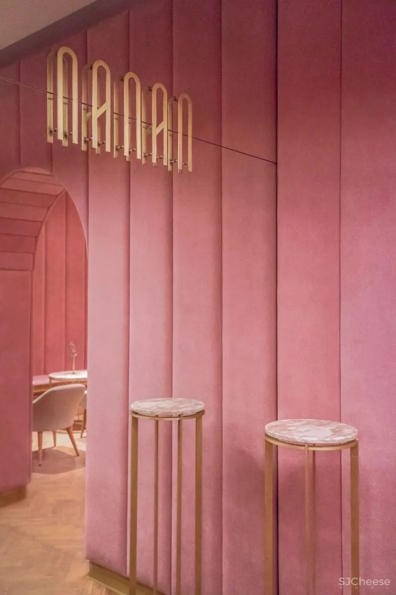 浪漫有趣，轻奢粉色系商业空间