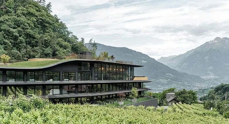 在乡下建一栋精品酒店,屋顶和农田皆有乐趣,一晚还不到千元