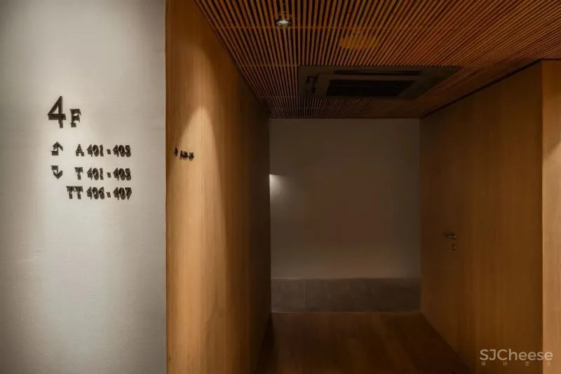 曼谷极简主义的日本美学设计闹市温泉