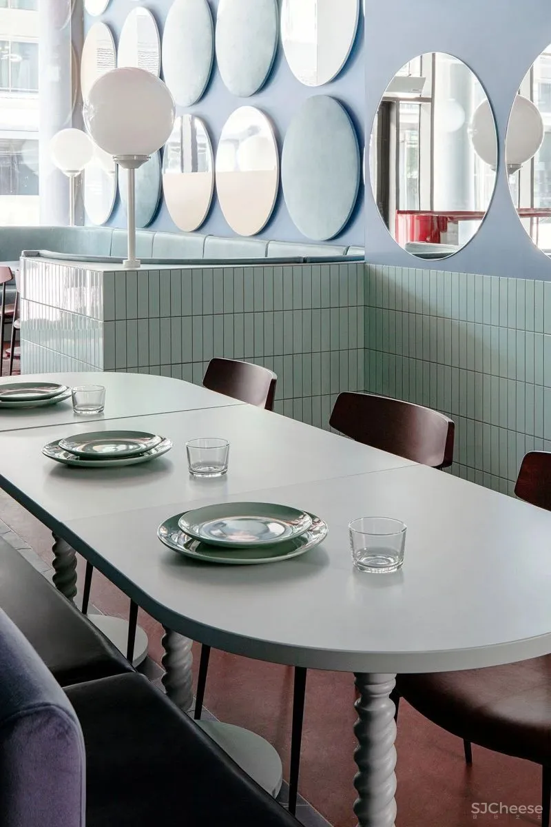 欢乐玩偶屋一样的餐厅，都柏林