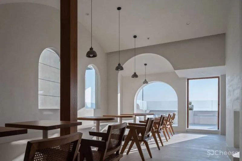 400㎡极简白咖啡馆,重塑建筑几何之美 一野设计