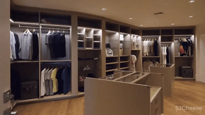 保时捷1000多平海景房，一家三口住，太奢侈了！