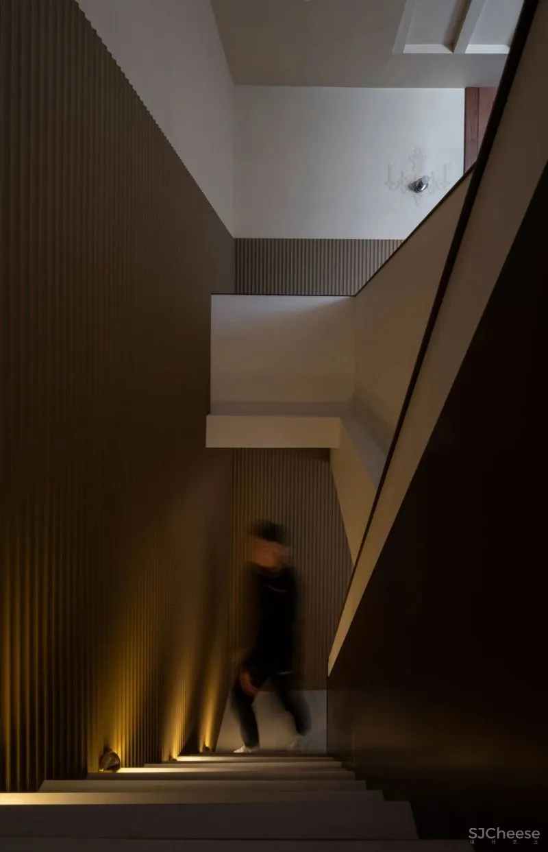 160㎡老房重装,不动硬装也能出彩