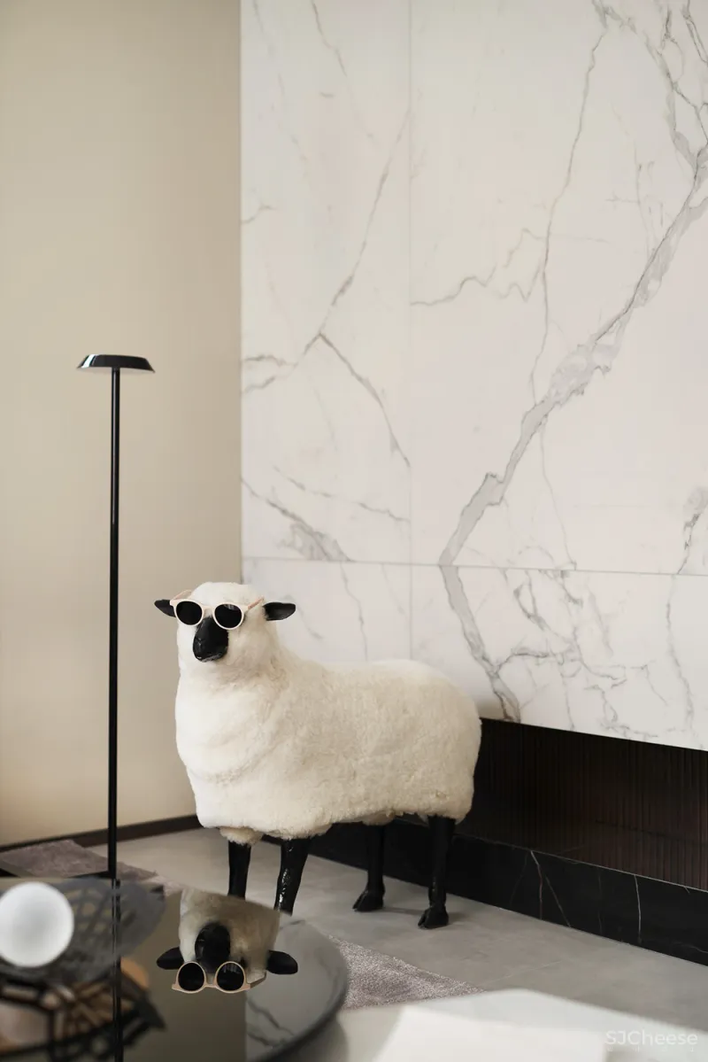 LESTYLE 乐尚设计:254㎡艺术住宅,家的鎏金光影!