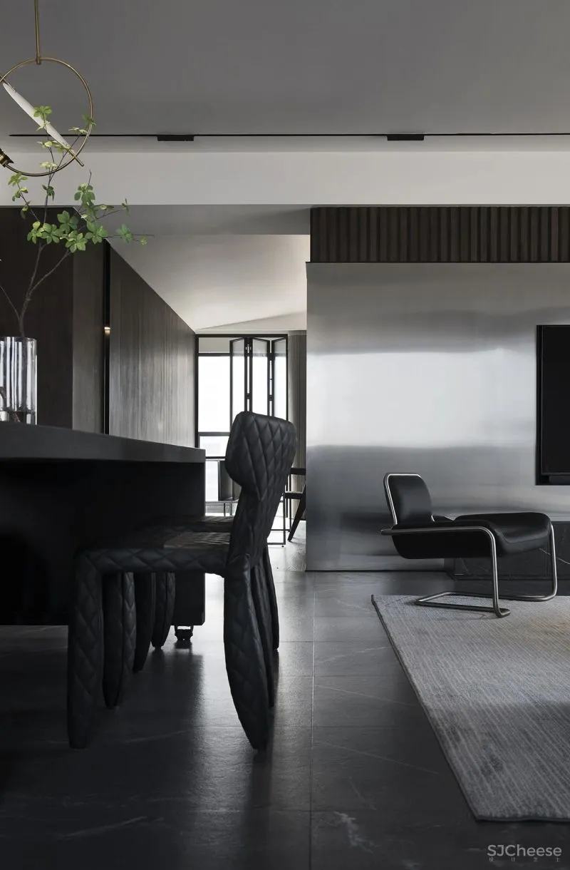 黑暗里的温和纯粹,回归空间的素净情怀 墨然设计