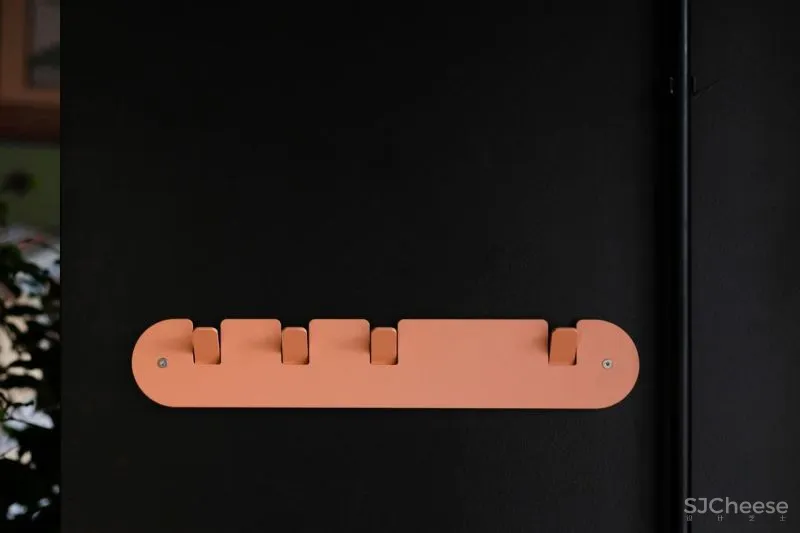 IRA LYSIUK 90㎡咖啡厅设计,现代与历史的交织