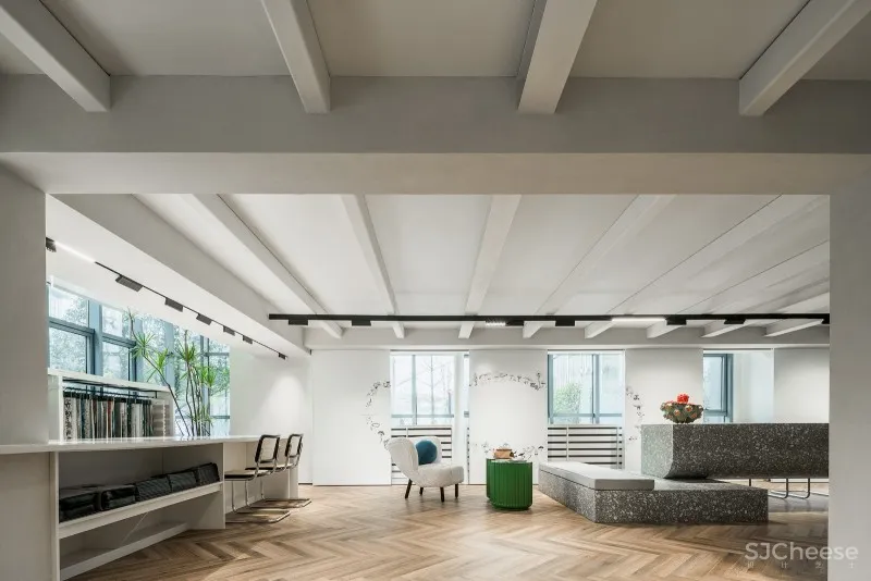 希居拾成办公室:自然友好、包容开放