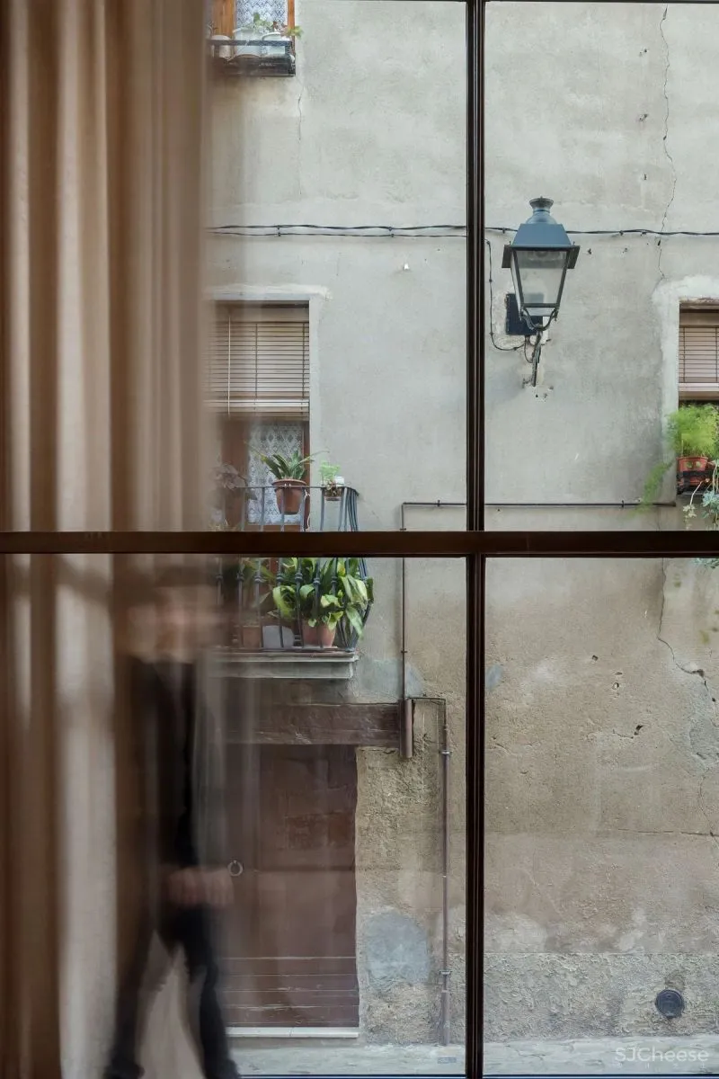 Carles Enrich 丨 设计，在建筑中沉淀