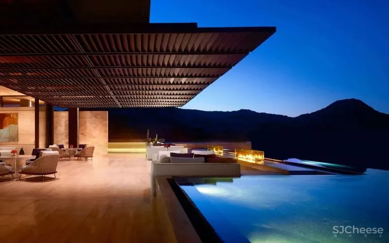 蒙太奇洛斯卡沃斯酒店