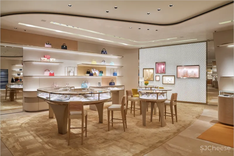 LV东京银座新店开业,御用设计师青木淳的“水光感”立面设计亮了!
