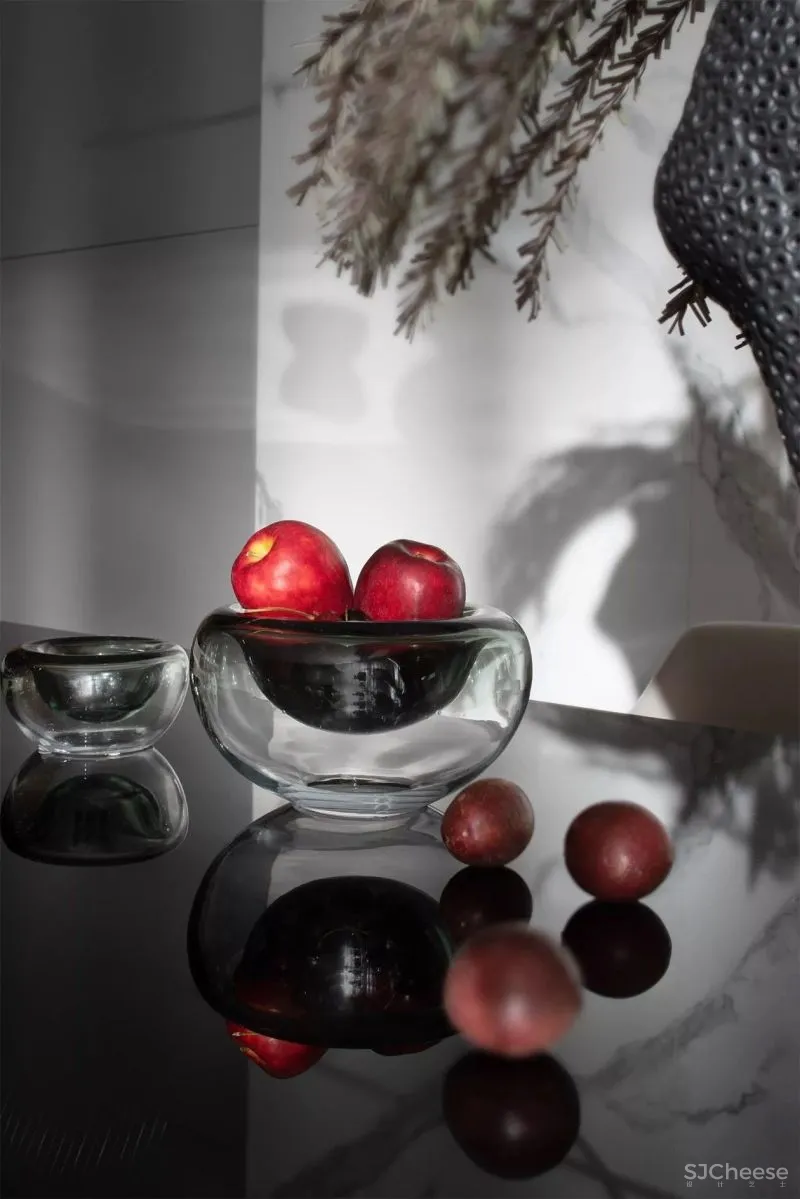 摇滚红与黑 元禾大千新作