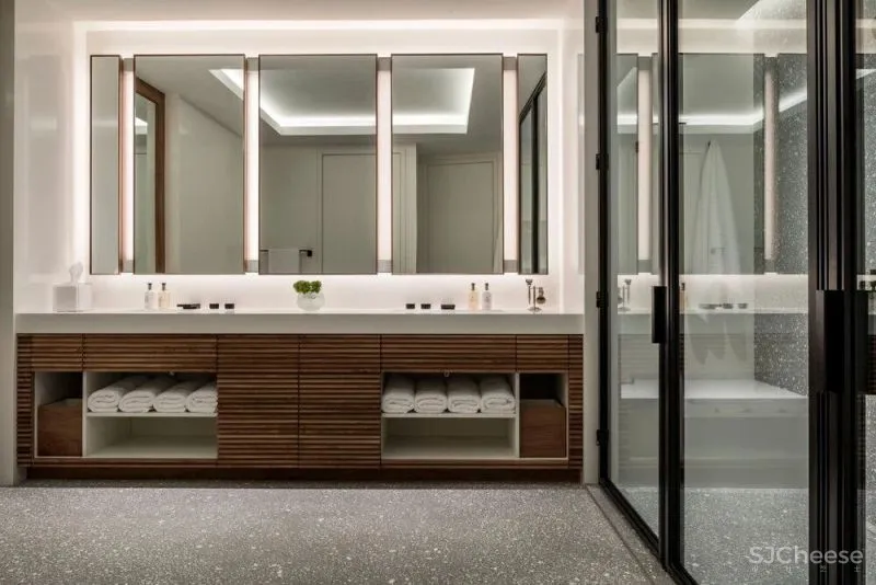 保时捷1000多平海景房，一家三口住，太奢侈了！