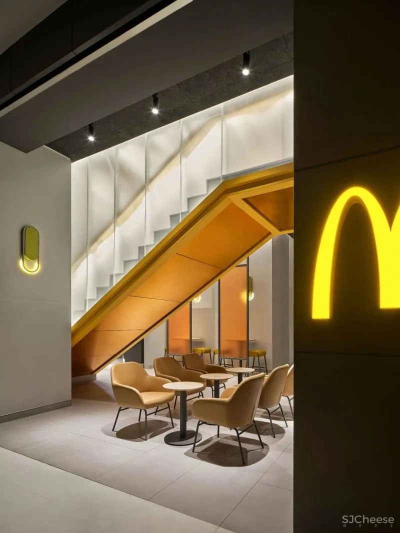 梁志天新作 麦当劳CUBE旗舰店