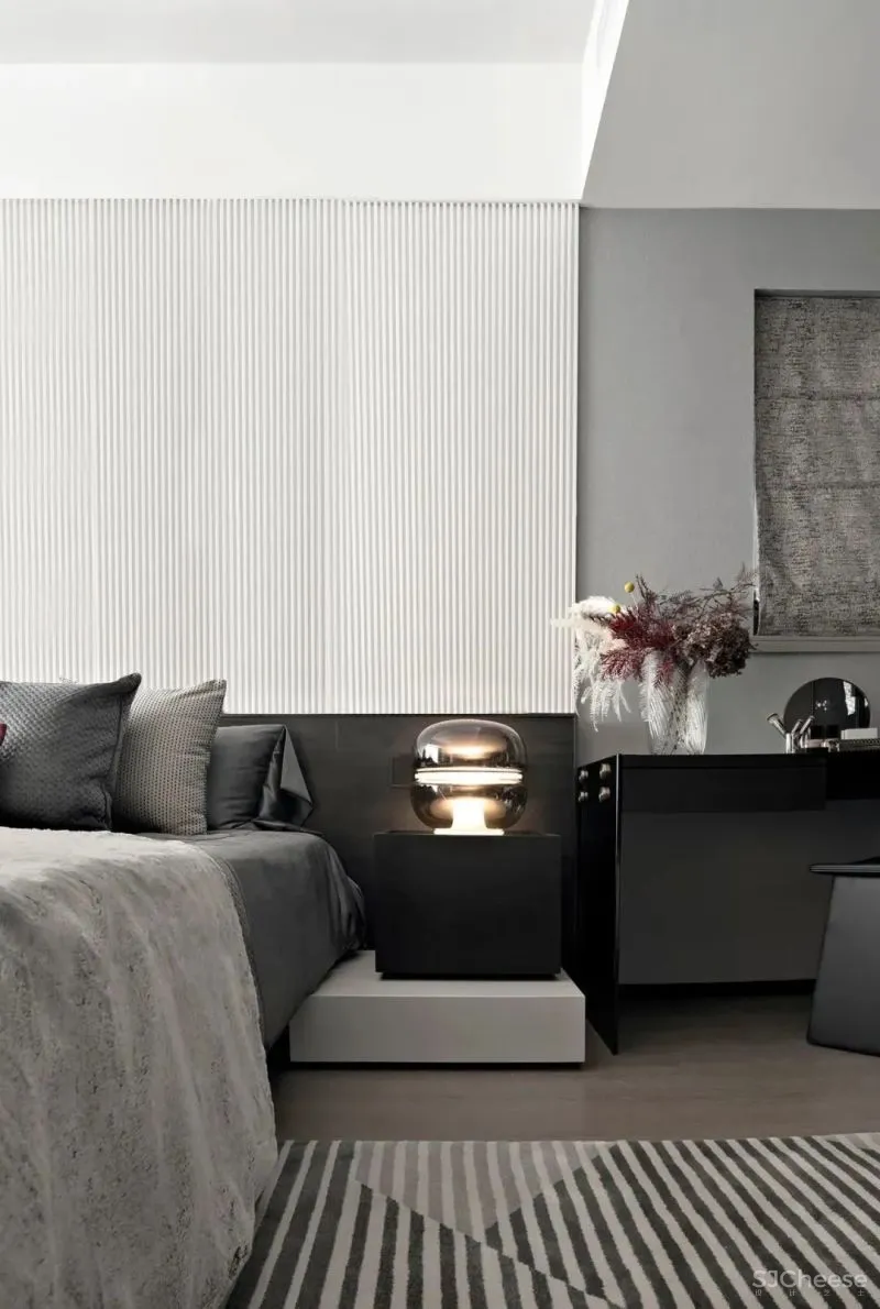 浅色灰调 木饰面,打造152㎡都市未来感家宅 库玛设计