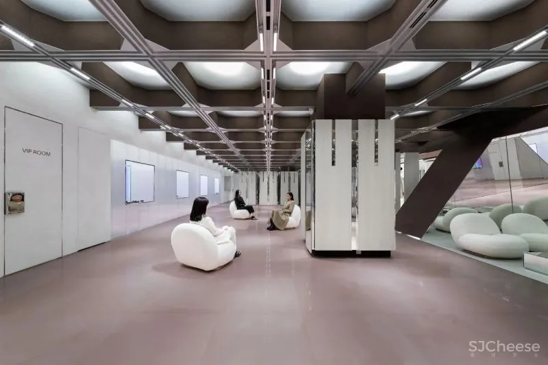 远离以展示为导向的零售：J1M5精品店，中国青岛