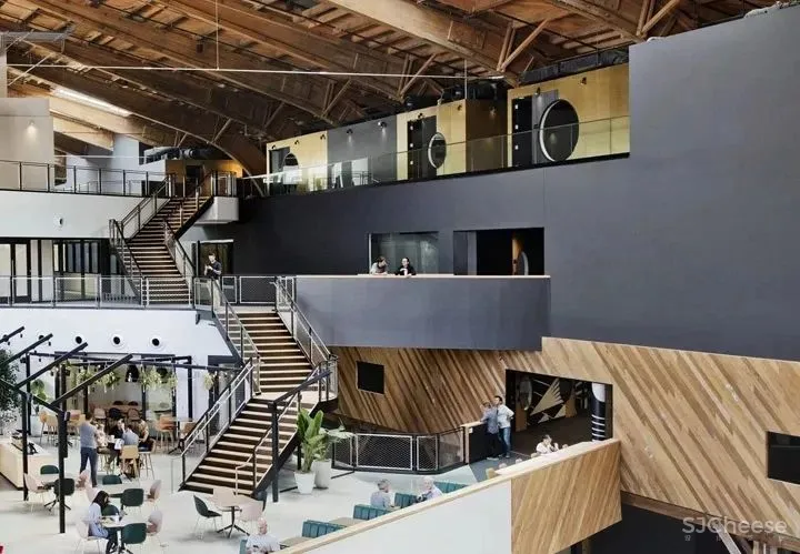 年入10亿,比google还会玩的设计公司,1000多个大奖拿到手软,客户都是500强