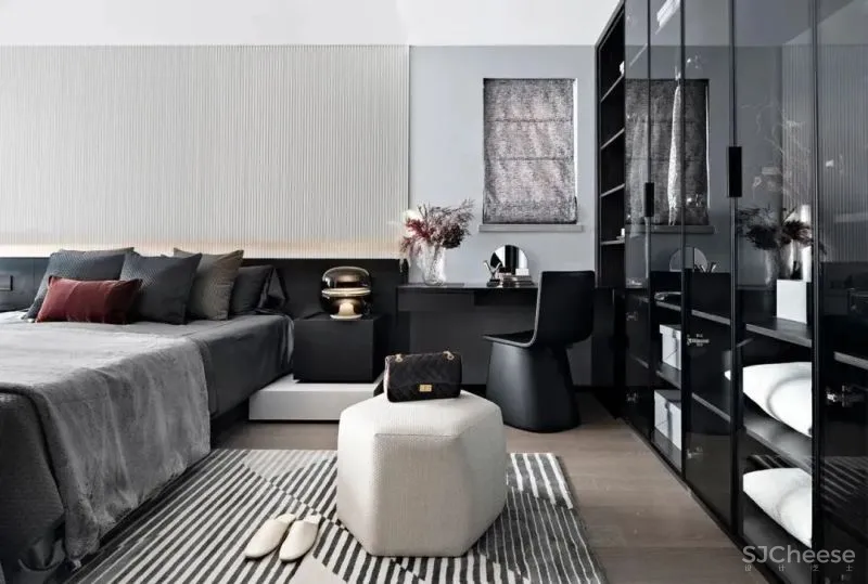 浅色灰调 木饰面,打造152㎡都市未来感家宅 库玛设计