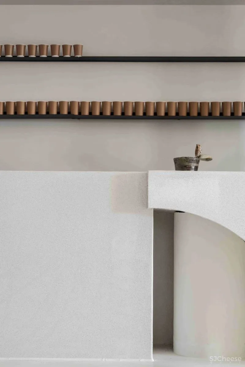 400㎡极简白咖啡馆,重塑建筑几何之美 一野设计