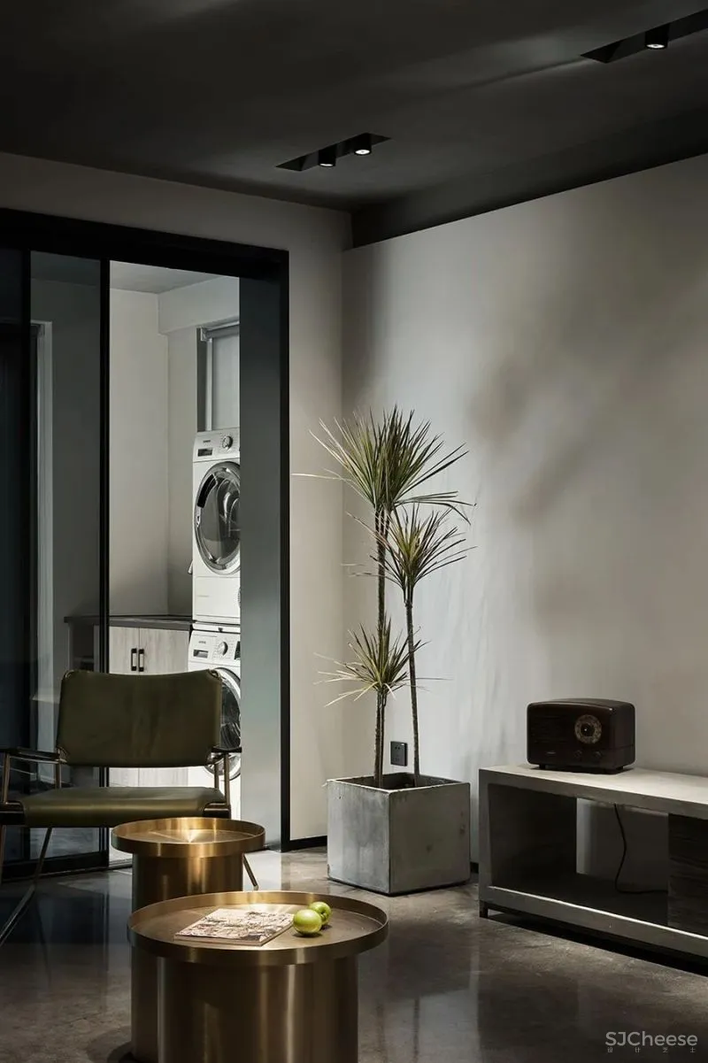 看完暗黑系工业风,其它风都“过时”了?