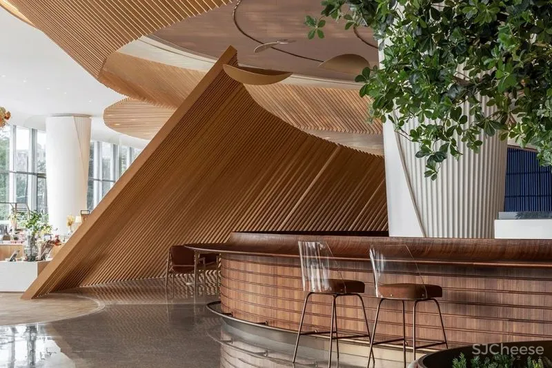 打造出令人充满探索欲的游逛空间体验