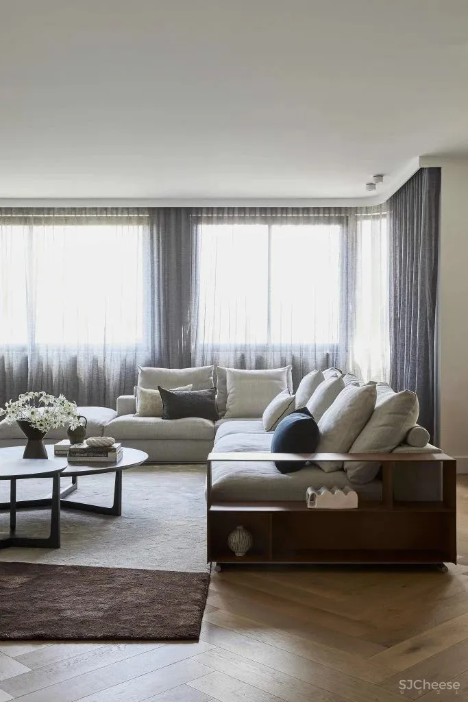 Alexandra Brown 新作 当代折衷主义美学