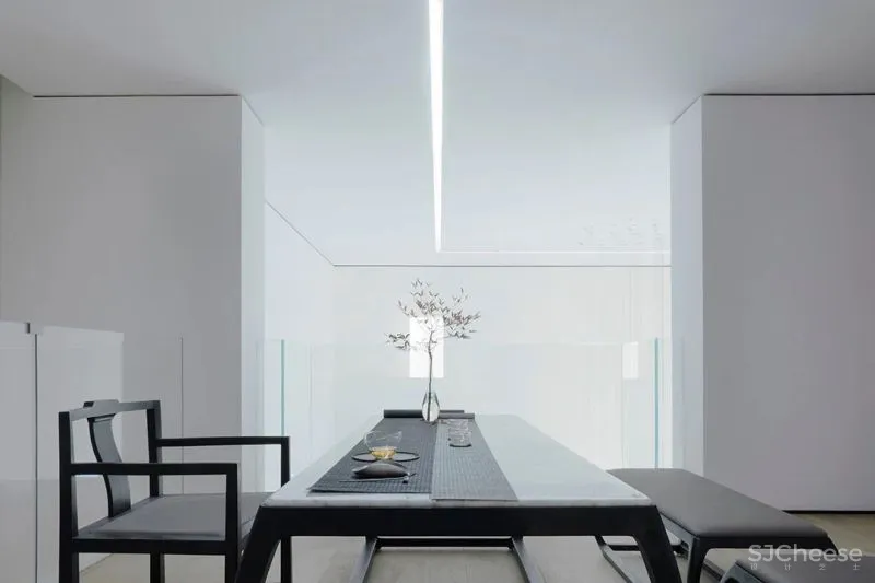 SETONE DESIGN 极简白，破坏与重构