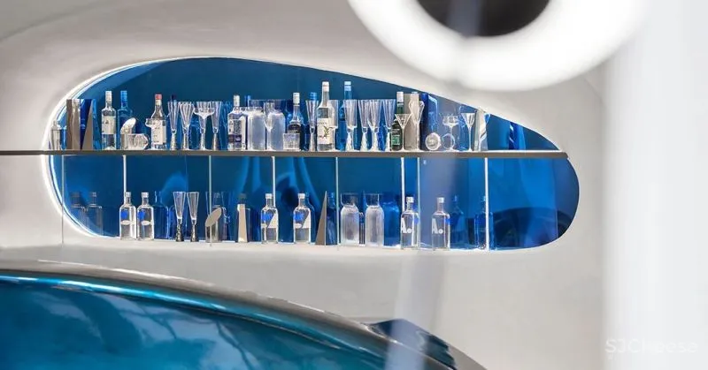 CLV赛拉维 首创成都禧瑞光华,曲线属于上帝 !