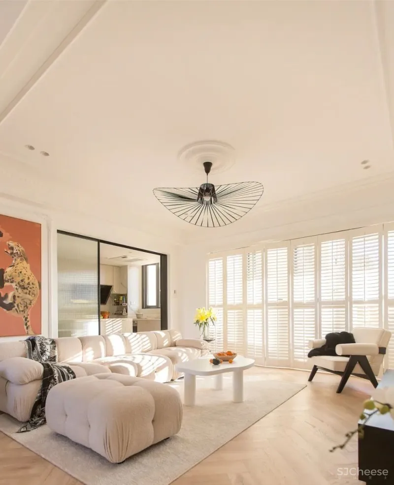 于光影之下,静享 143m² 的法式浪漫!