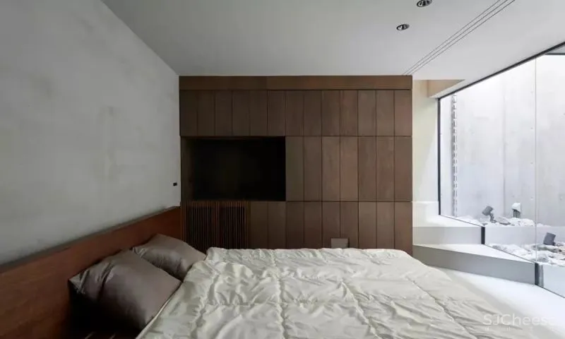 外观像碉堡,东京三轩茶屋,别有洞天的光影混凝土住宅