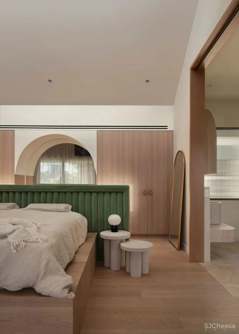 拱形环绕的简约大宅,宅家就能开启度假模式!