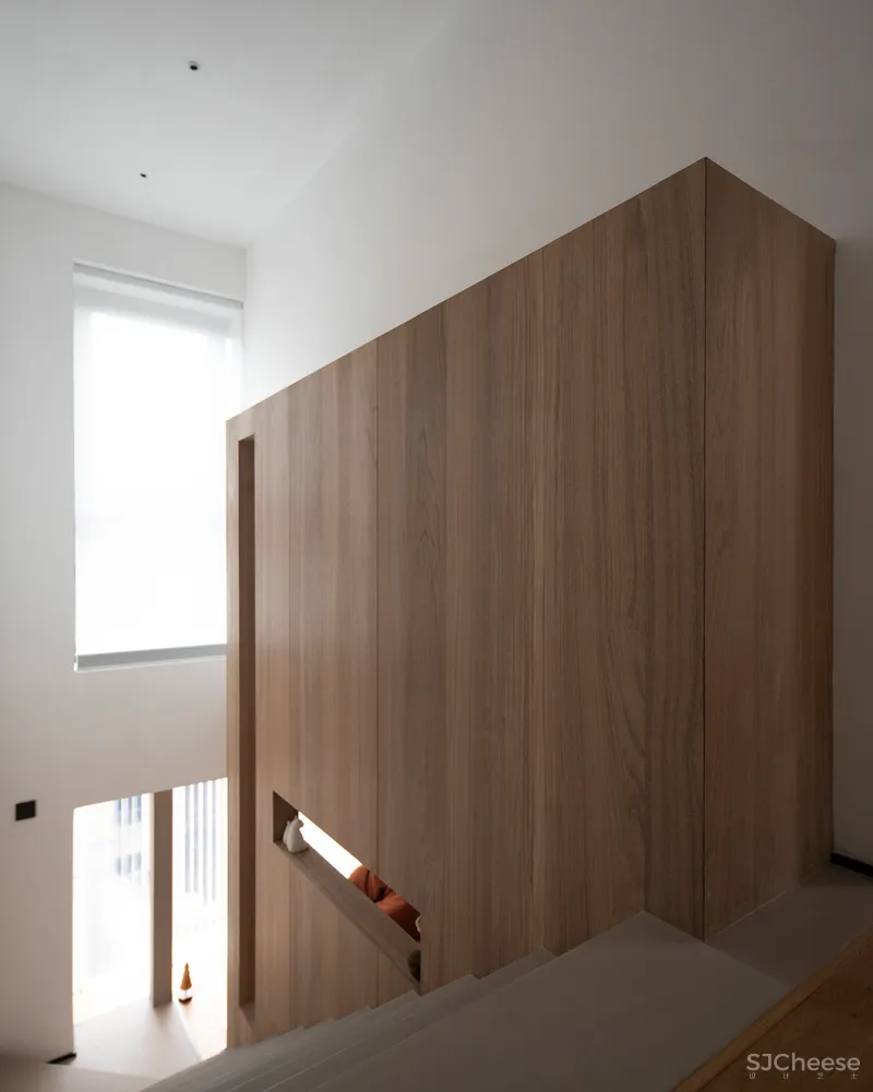 220㎡顶楼复式,精致木质感,舒适而自然!