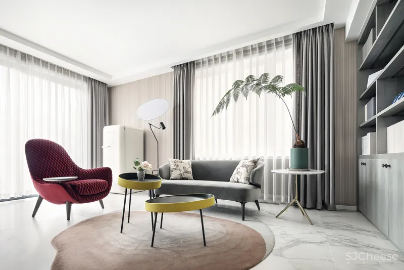 余颢凌：650㎡私人别墅，空间之境，与自然为邻！