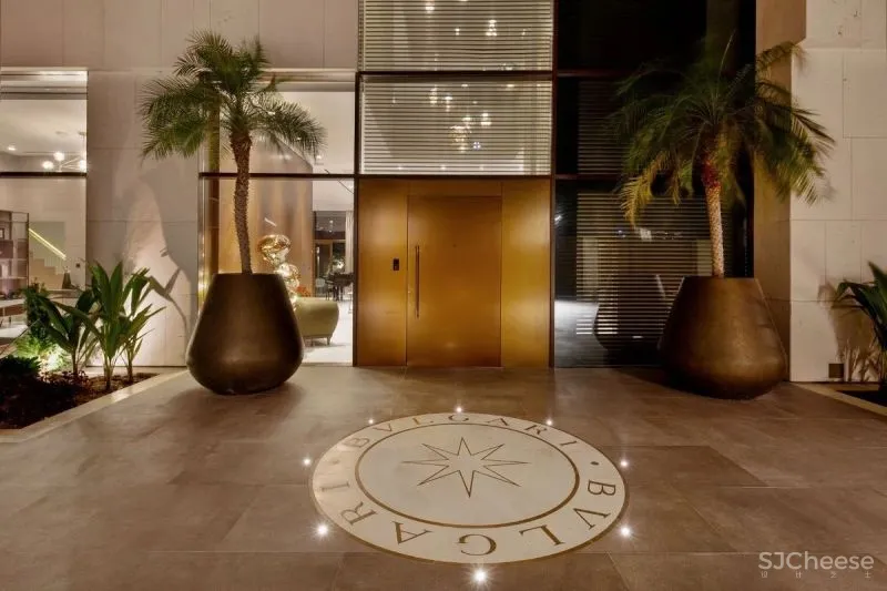 宝格丽又火了!斥资1.3亿在迪拜建1620㎡超奢别墅,光厕所就有8间?!