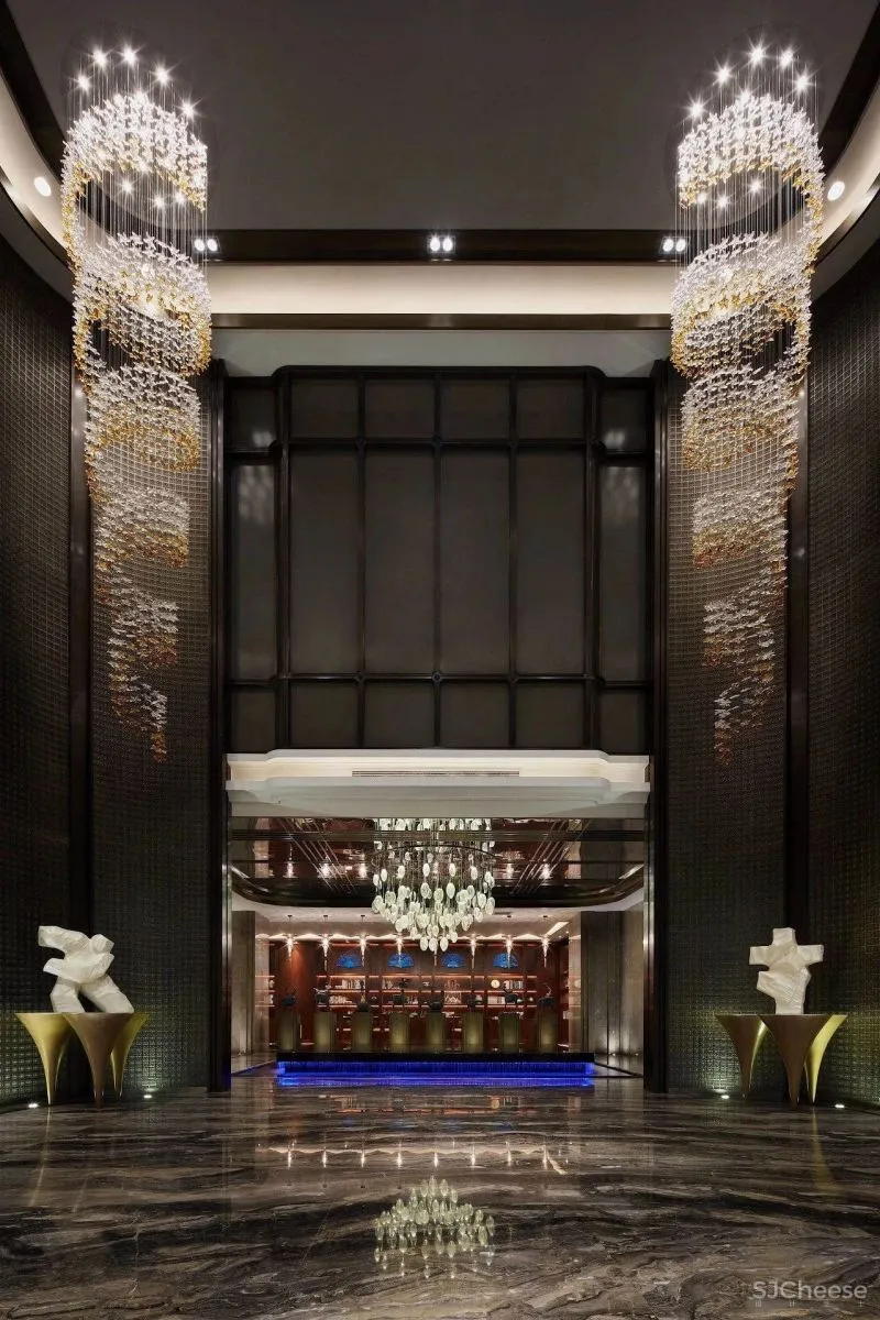 茧界设计:暖色调的油画美墅,尽显极简平衡之美!