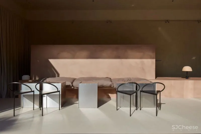 大地色极简别墅，不一样的格调