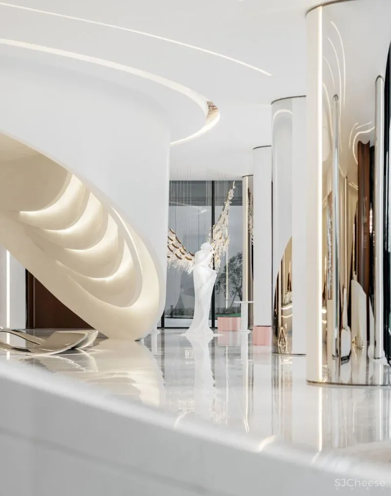 刘荣禄 中融蓝城·Co.C生活艺术馆,穿行宇宙的星际航母